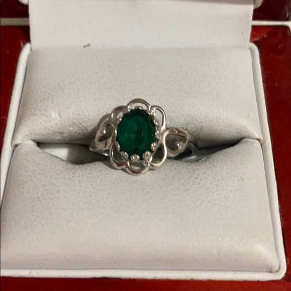 Jewelry - Sterling silver and green stone ring